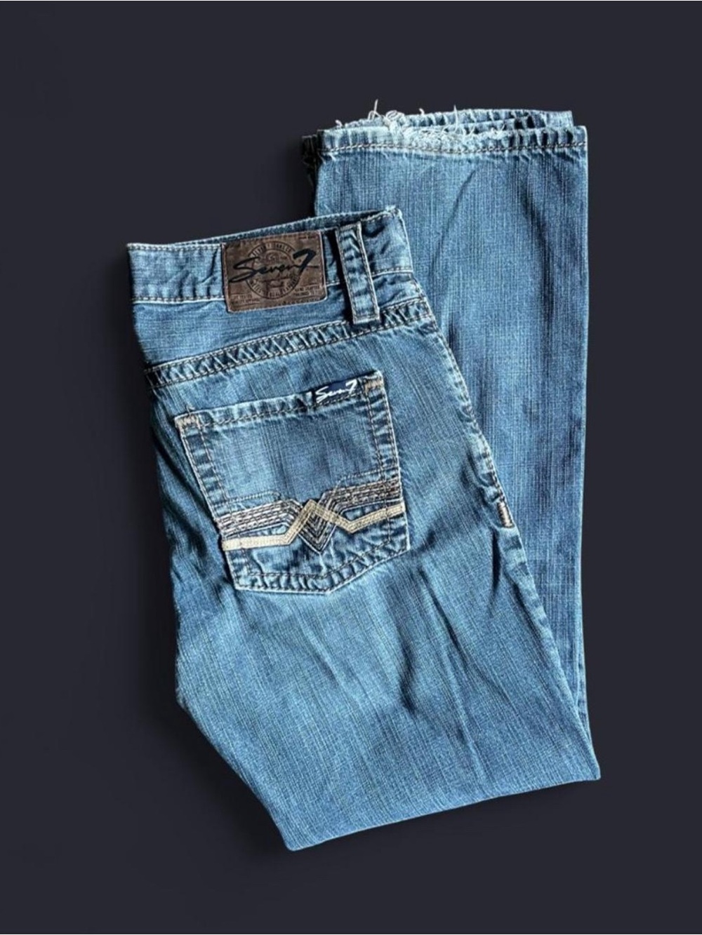 Seven7 jeans Men’s 32x30 Straight Leg Blue Denim Faded